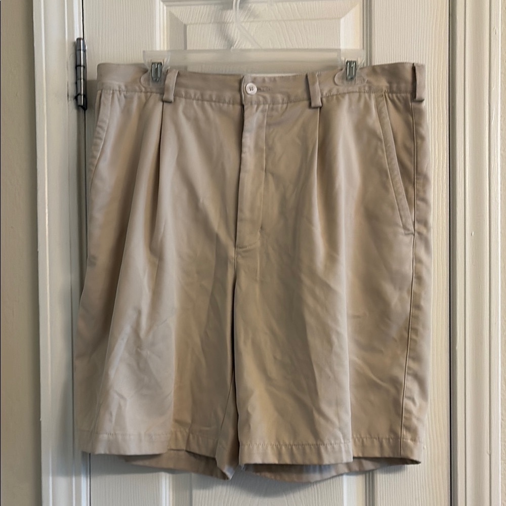 Nike Men's Tan Golf Shorts
